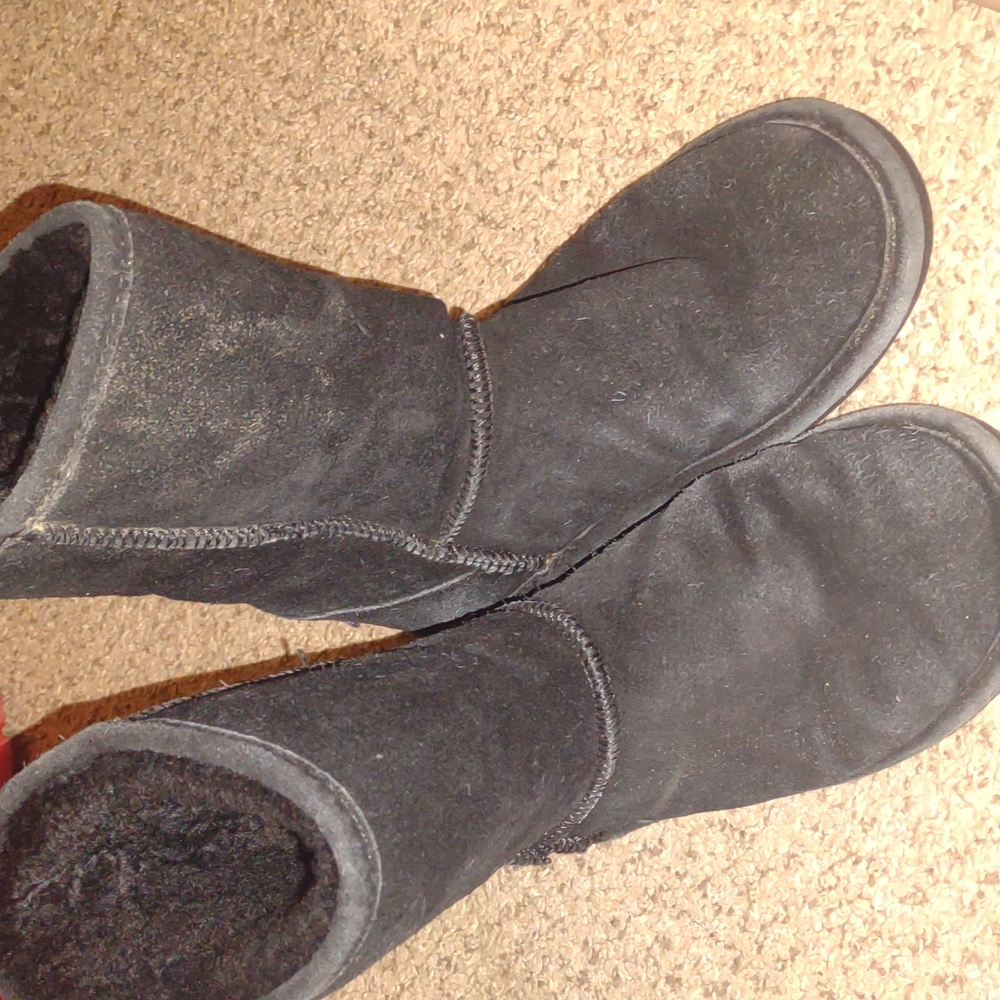 Women's size 6 bear paw boots